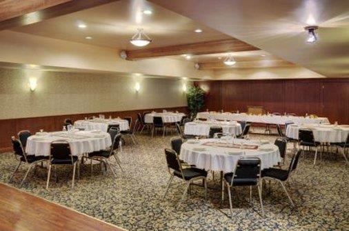 Lakeview Inns & Suites - Хинтон Удобства фото